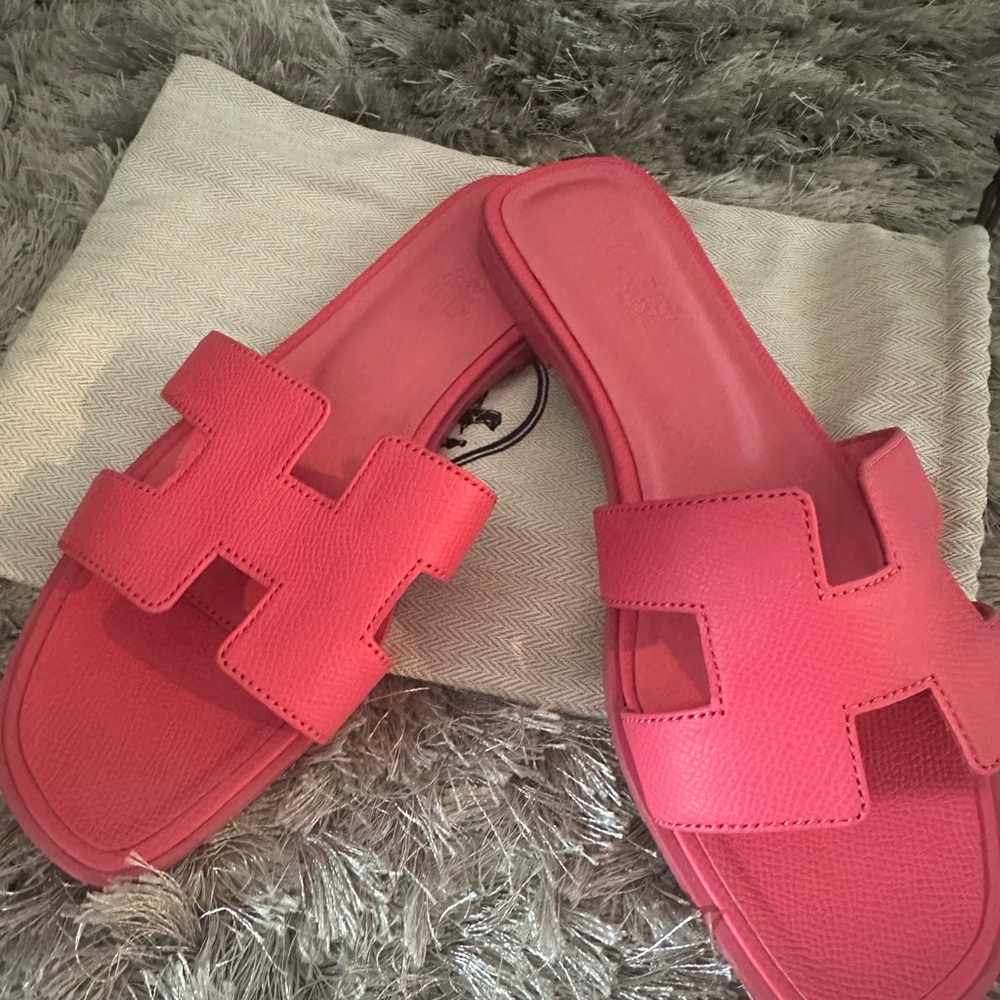 Women's Pink Slide Sandals